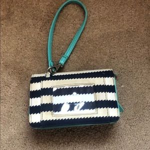 Thirty one wallet/wristlet